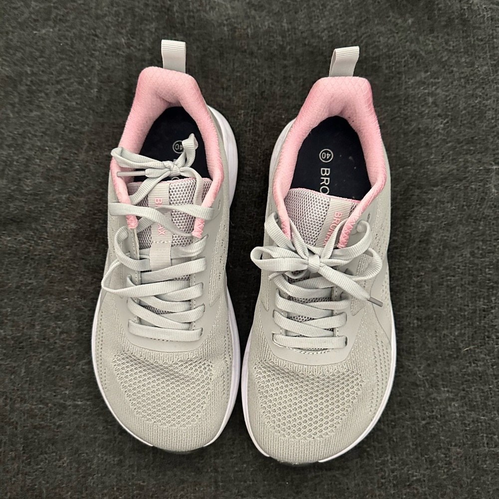 Bronax wide toe box road running shoes